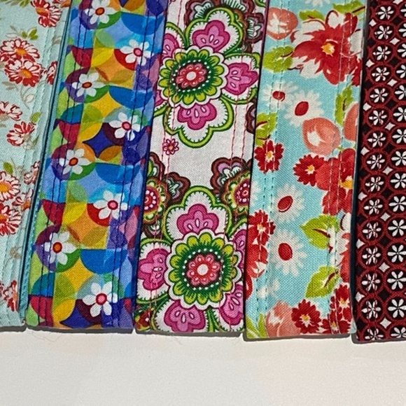 Choose 1 NEW Handmade Fabric Keychain Key Fob Ring Wristlet Floral Blue Pink Red - Picture 2 of 9